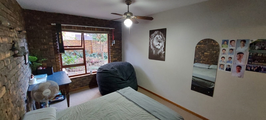 4 Bedroom Property for Sale in Noorsekloof Eastern Cape